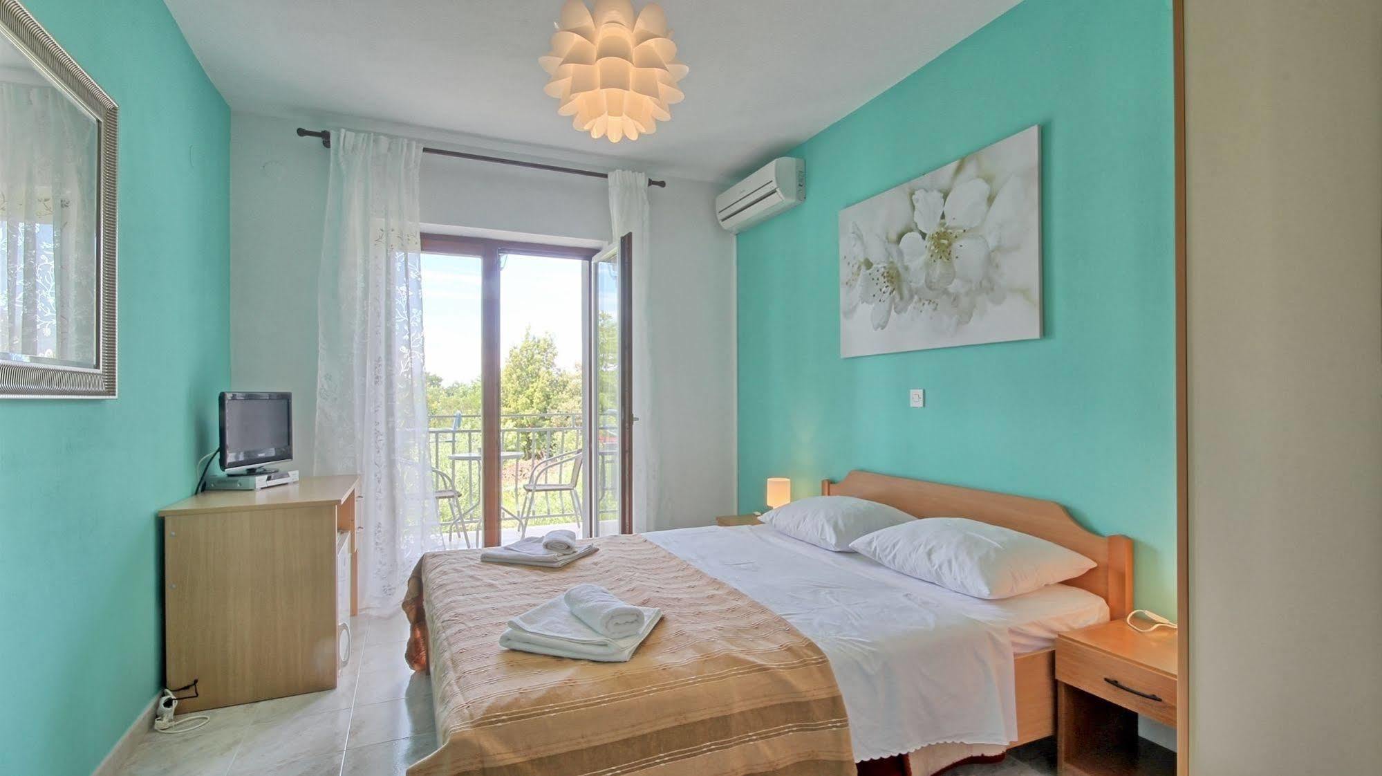 Guest House Ambienti Rovinj Bagian luar foto