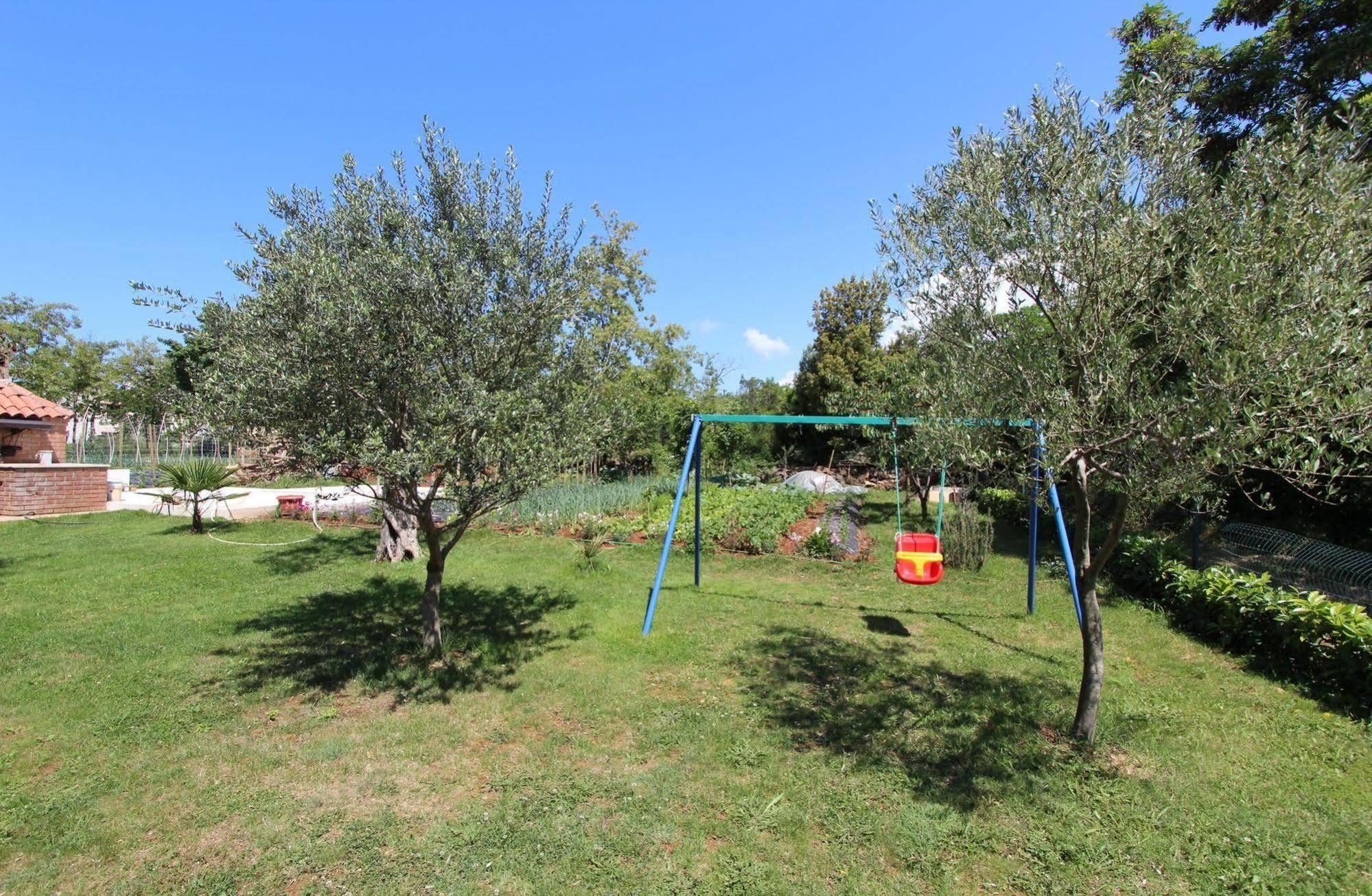 Guest House Ambienti Rovinj Bagian luar foto