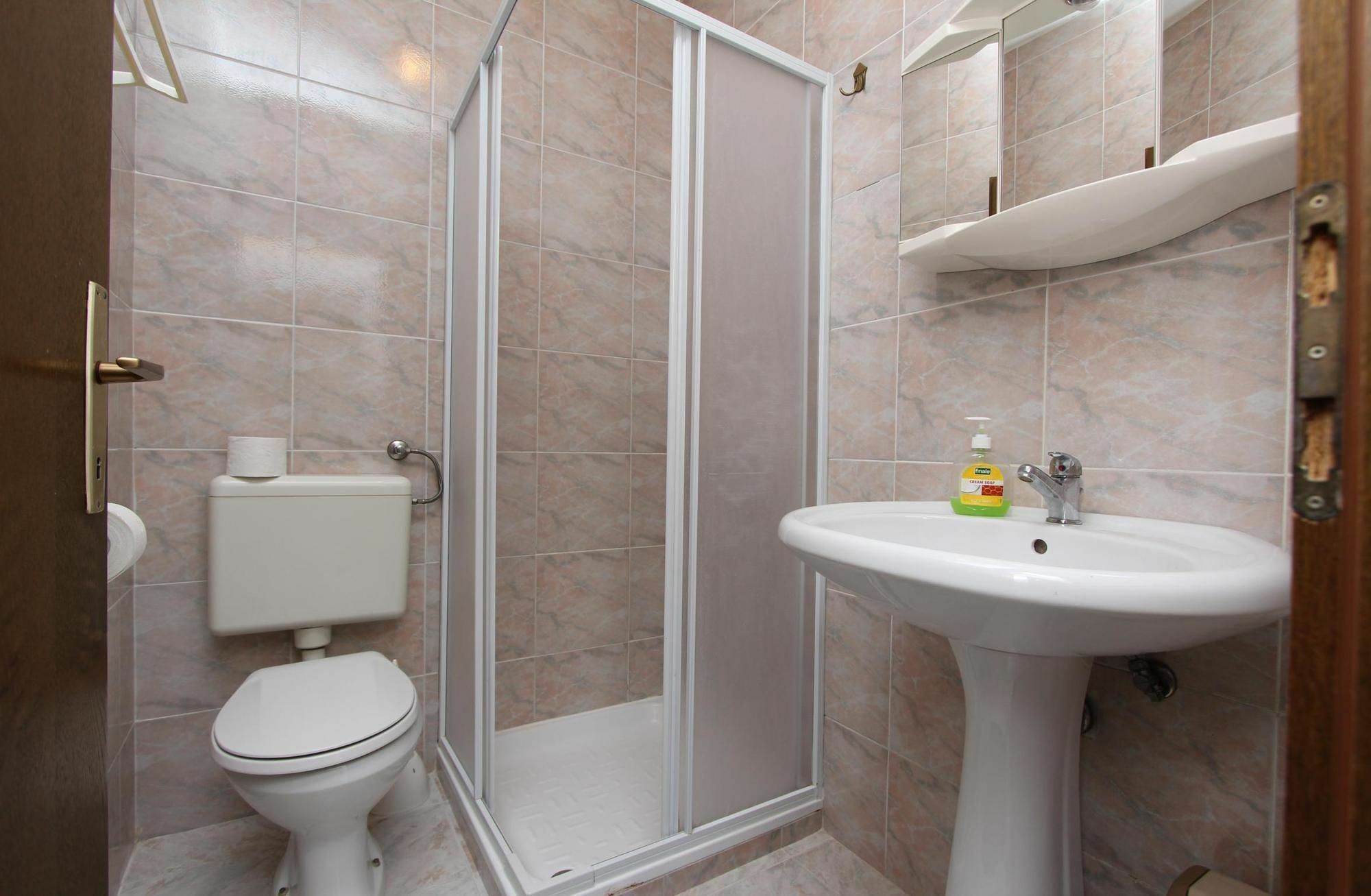 Guest House Ambienti Rovinj Bagian luar foto