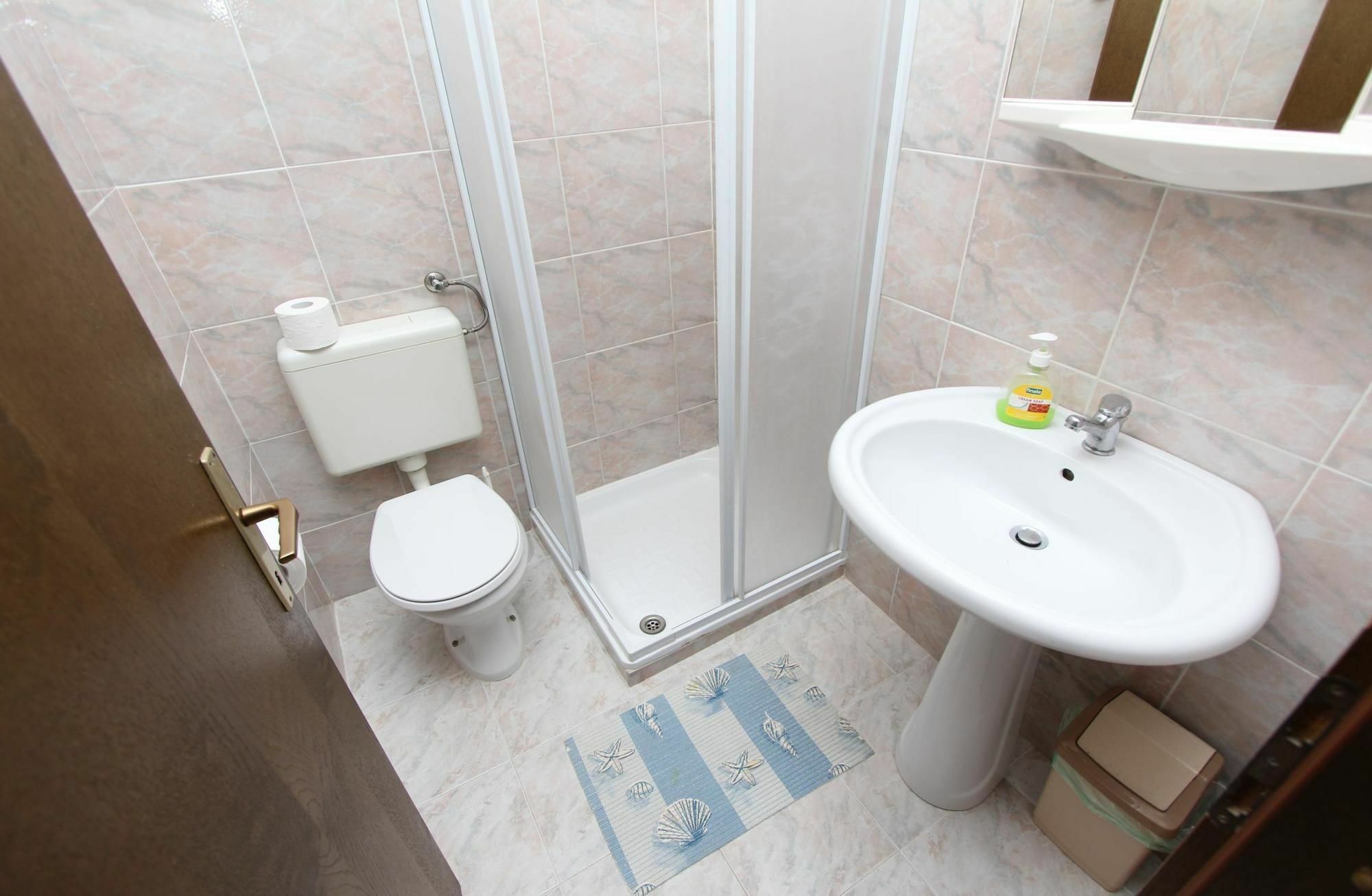 Guest House Ambienti Rovinj Bagian luar foto